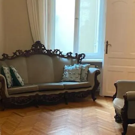 Graf Angelo Ans Keine Parkplaetze Um Die Ecke Kostenpflichtig Apartamento *